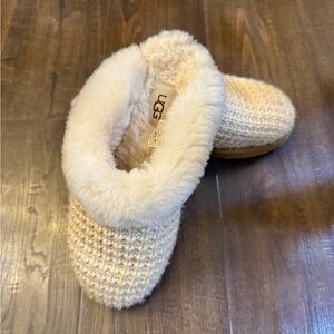 UGG Beige Knit Slippers with Plush Lining size 6
